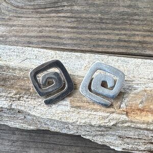 Silpada Sterling Silver Geometric Maze Post Earrings